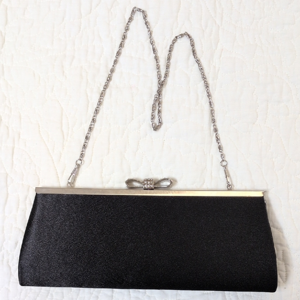 Elegant Black Clutch with Silver Chain